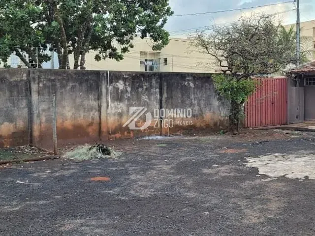 Casa com 325m² 2 quartos e 2 banheiros, à venda, no bairro Olinda em Uberaba