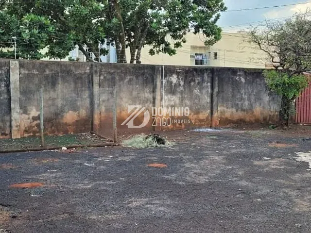 Casa com 325m² 2 quartos e 2 banheiros, à venda, no bairro Olinda em Uberaba
