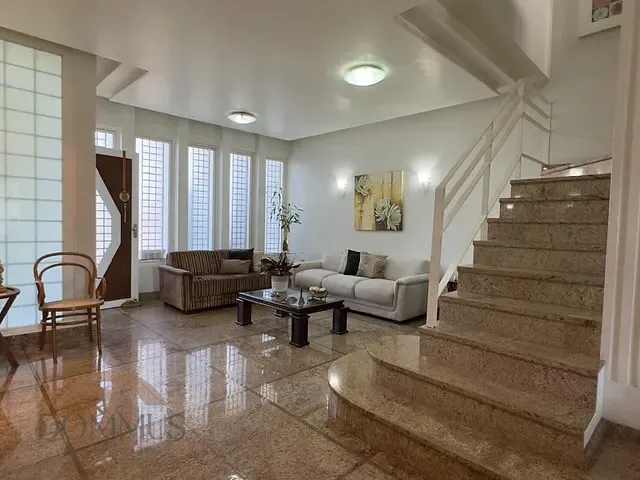 Casa com 369m² 4 quartos e 3 banheiros, à venda, no bairro Cariru em Ipatinga