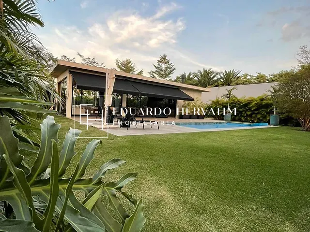 Casa com 1100m² 4 quartos e 7 banheiros, à venda, no bairro Quinta das Paineiras em Jundiaí
