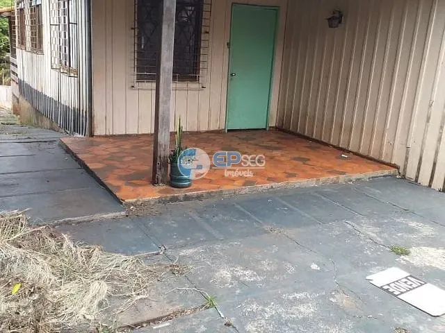 Casa com 562m² 3 quartos e 1 banheiro, à venda, no bairro Centro em Londrina