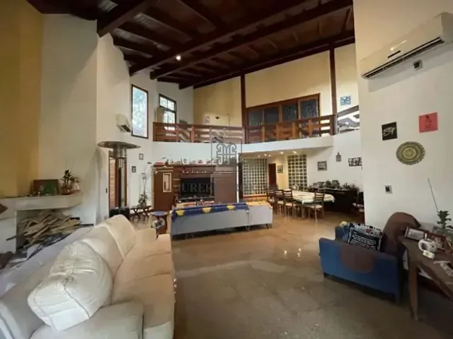 Casa 5 quartos e 5 banheiros, à venda, no bairro Jurerê em Florianópolis