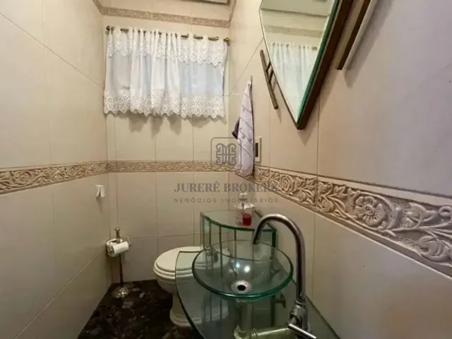 Casa 5 quartos e 5 banheiros, à venda, no bairro Jurerê em Florianópolis