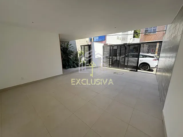 Casa com 265m² 4 quartos e 6 banheiros, à venda, no bairro Jardim Guanabara em Rio de Janeiro