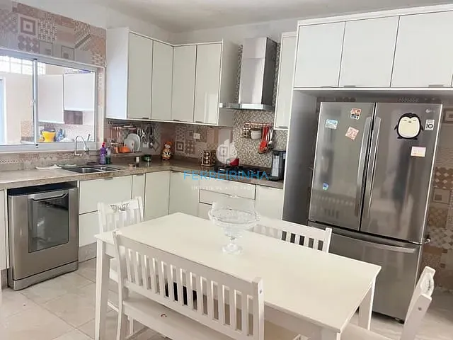 Casa com 360m² 4 quartos e 4 banheiros, à venda, no bairro Jardim Apolo em São José dos Campos