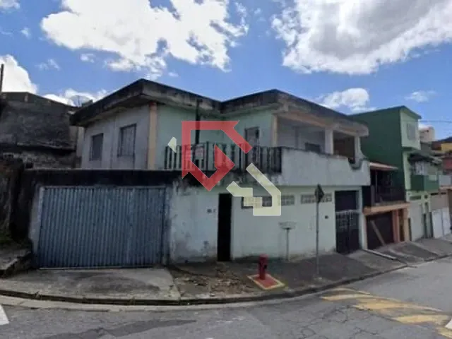 Sobrado 4 quartos e 2 banheiros, à venda, no bairro Jardim Miranda Daviz em Mauá