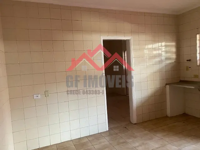 Casa 1 quarto e 1 banheiro, para alugar, no bairro Jardim Suína em Taboão da Serra