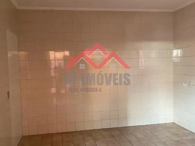 Casa 1 quarto e 1 banheiro, para alugar, no bairro Jardim Suína em Taboão da Serra