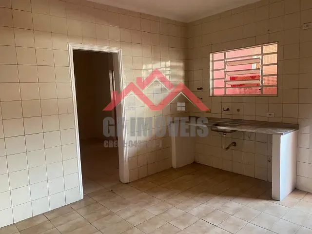 Casa 1 quarto e 1 banheiro, para alugar, no bairro Jardim Suína em Taboão da Serra