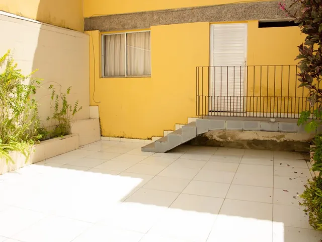 Casa 6 quartos e 1 banheiro, à venda ou para alugar, no bairro Jardim Apipema em Salvador