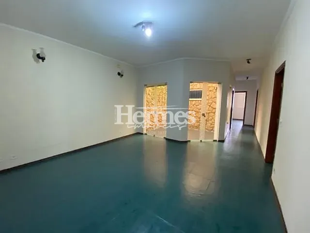 Casa com 360m² 3 quartos e 2 banheiros, à venda, no bairro Nossa Senhora Aparecida em Paulínia