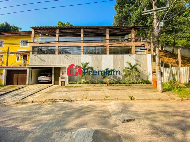 Casa 5 quartos e 4 banheiros, à venda, no bairro Freguesia (Jacarepaguá) em Rio de Janeiro