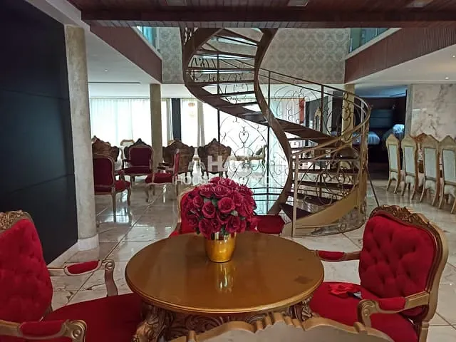 Casa com 700m² 5 quartos e 6 banheiros, para alugar, no bairro Jardins Paris em Goiânia