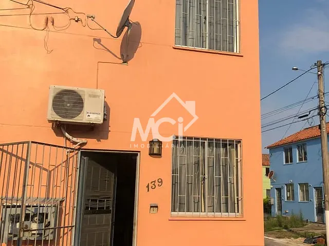 Casa 2 quartos e 1 banheiro, à venda, no bairro Areal em Pelotas