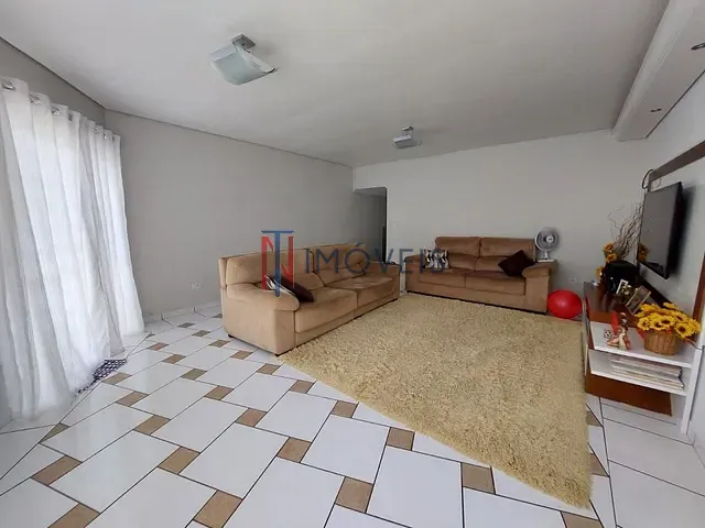 Casa com 450m², à venda, no bairro Jardim Marginal em Bom Jesus dos Perdões
