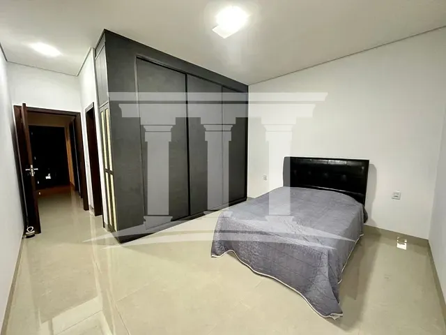 Casa com 360m², à venda, no bairro Setor Industrial em Sinop