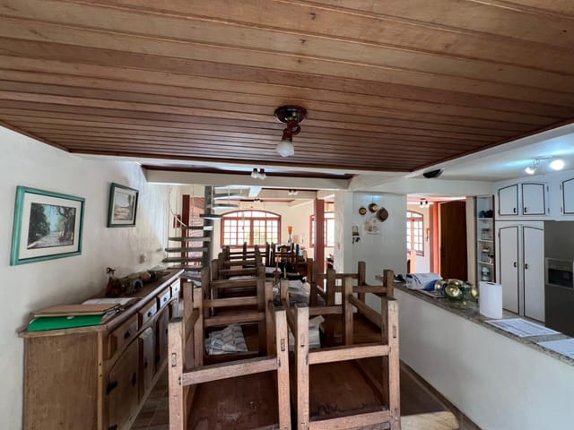Casa 4 quartos e 3 banheiros, à venda, no bairro Perequê em Ilhabela