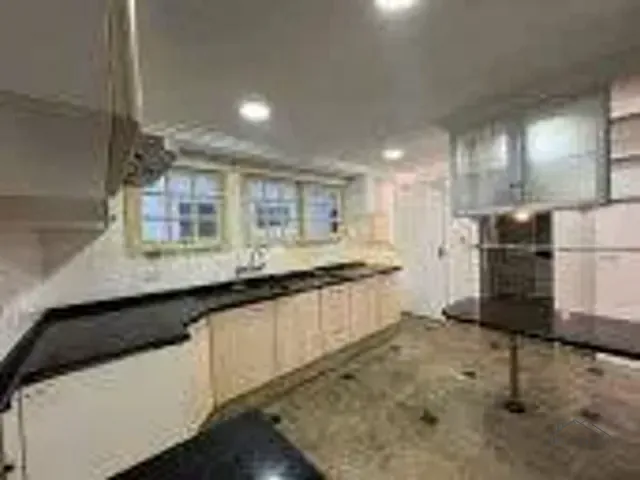 Casa com 300m² 3 quartos e 5 banheiros, à venda, no bairro Vila Oliveira em Mogi das Cruzes