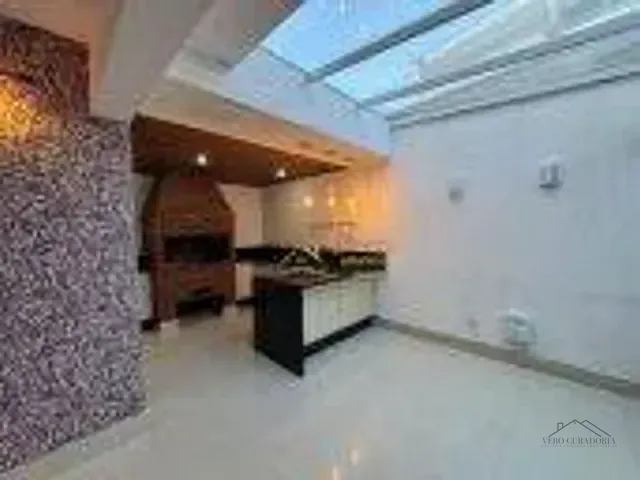 Casa com 300m² 3 quartos e 5 banheiros, à venda, no bairro Vila Oliveira em Mogi das Cruzes