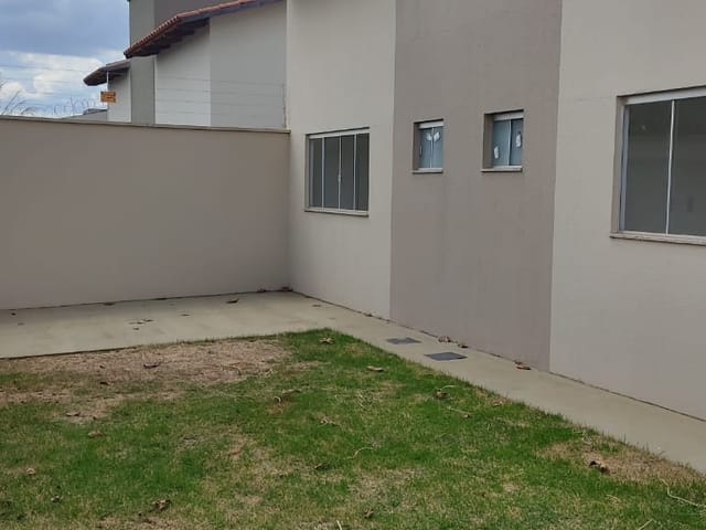 Casa com 255m² 3 quartos e 2 banheiros, à venda, no bairro Residencial Tempo Novo em Goiânia