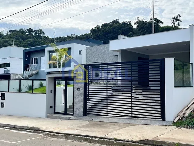 Casa com 298m² 3 quartos e 2 banheiros, à venda, no bairro Jardim em Concórdia