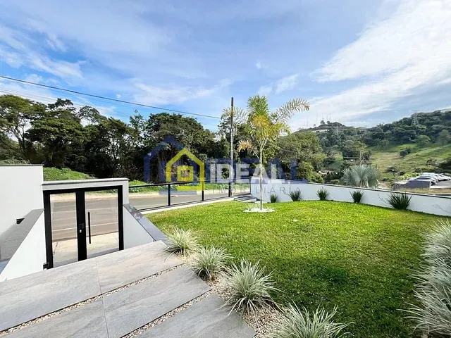 Casa com 298m² 3 quartos e 2 banheiros, à venda, no bairro Arvoredo em Concórdia