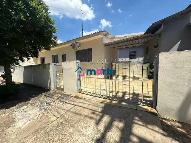 Casa com 492m² 5 quartos e 4 banheiros, à venda, no bairro Vila Louricilda em Americana