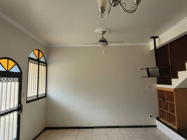 Casa com 150m² 3 quartos e 2 banheiros, à venda, no bairro Vila Valqueire em Rio de Janeiro