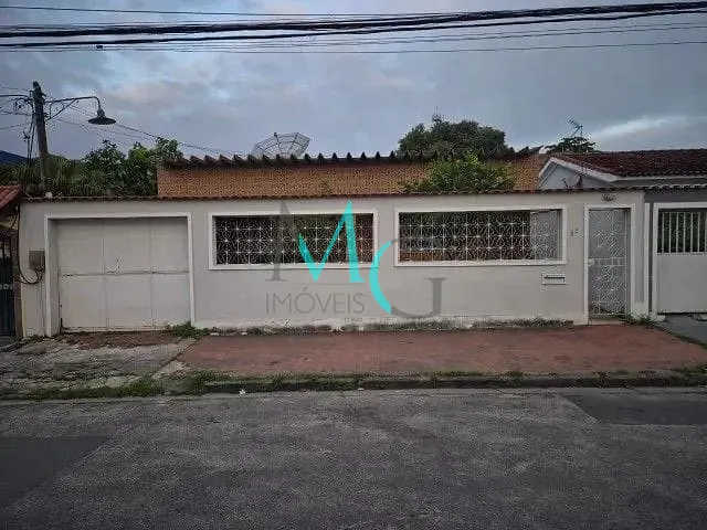 Casa com 402m² 5 quartos e 2 banheiros, à venda, no bairro Campo Grande em Rio de Janeiro