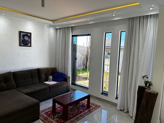 Casa com 216m² 3 quartos e 2 banheiros, à venda, no bairro Eucaliptos em Fazenda Rio Grande