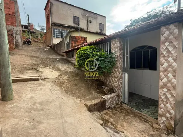 Casa 2 quartos e 1 banheiro, à venda, no bairro Serapiao em Dom Cavati
