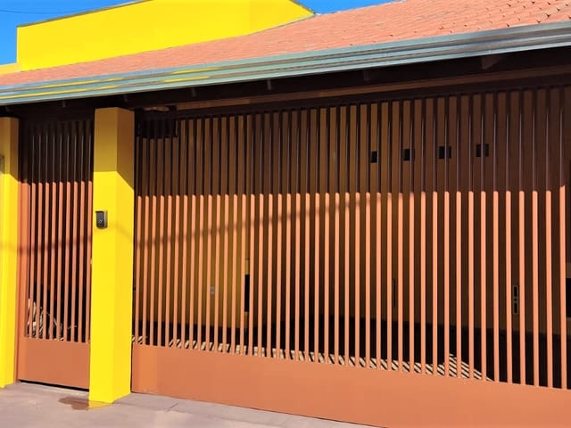 Casa com 280m² 3 quartos e 4 banheiros, à venda, no bairro Jardim Amélia Dionísio em Olímpia
