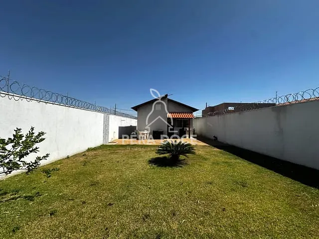 Casa 2 quartos e 1 banheiro, à venda, no bairro Jardim Maracanã em Uberaba