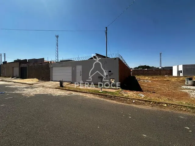 Casa 2 quartos e 1 banheiro, à venda, no bairro Jardim Maracanã em Uberaba