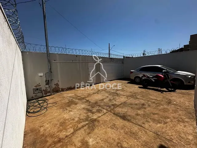 Casa 2 quartos e 1 banheiro, à venda, no bairro Jardim Maracanã em Uberaba