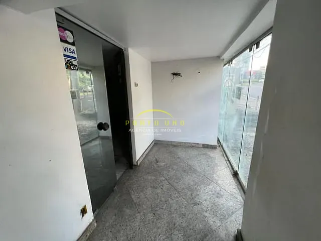 Casa com 390m², para alugar, no bairro Caminho das Árvores em Salvador
