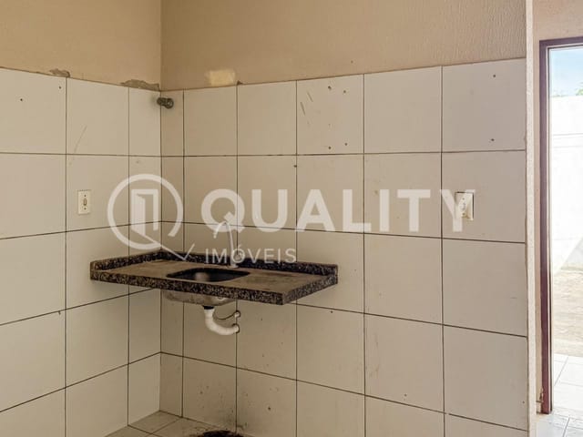 Casa com 75m² 2 quartos e 1 banheiro, à venda, no bairro Siqueira em Fortaleza