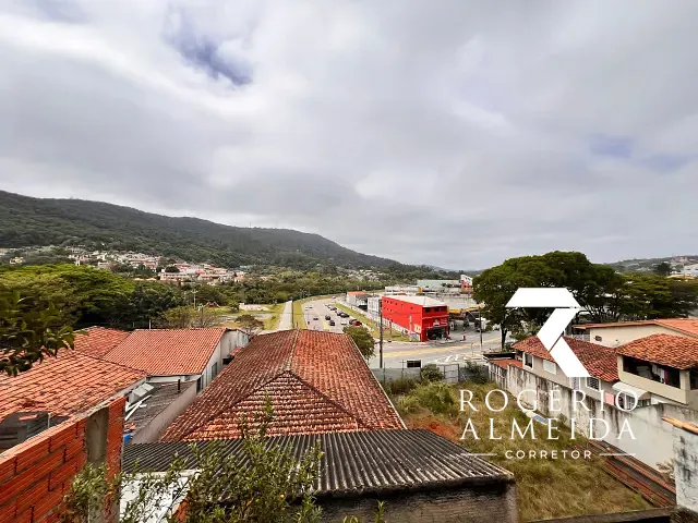 Casa para alugar, no bairro Centro em Mairiporã