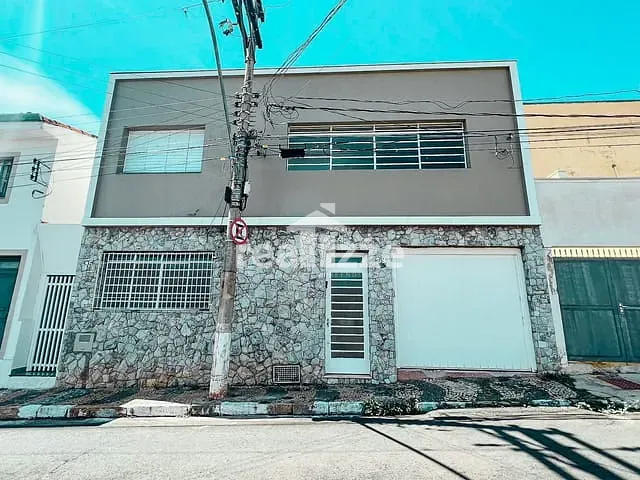 Casa 3 quartos e 1 banheiro, para alugar, no bairro Centro em Itapira