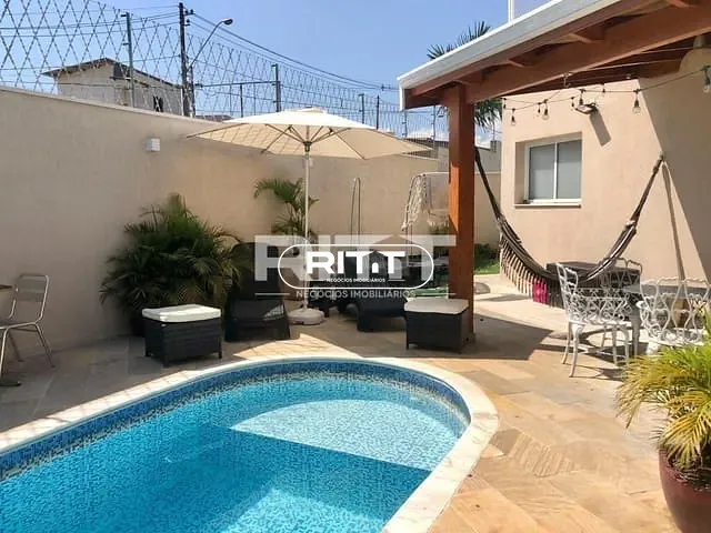 Casa com 330m² 4 quartos e 2 banheiros, à venda, no bairro Chácara das Nações em Valinhos
