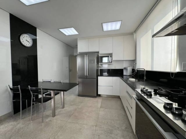 Casa 4 quartos e 5 banheiros, para alugar, no bairro Paquetá em Belo Horizonte