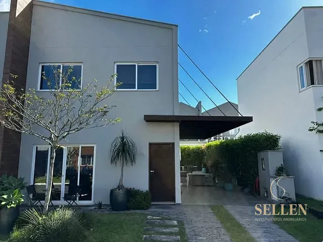 Casa com 275m² 3 quartos e 3 banheiros, à venda, no bairro São Judas Tadeu em Balneário Camboriú