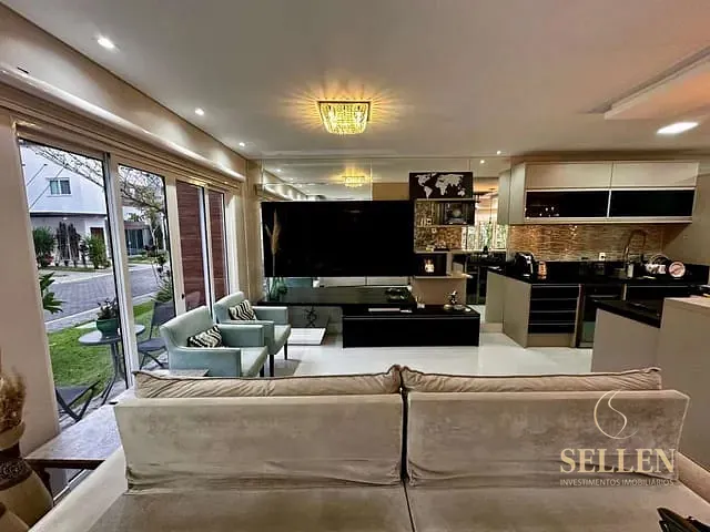 Casa com 275m² 3 quartos e 3 banheiros, à venda, no bairro São Judas Tadeu em Balneário Camboriú