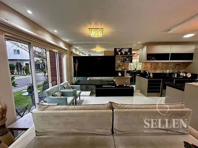 Casa com 275m² 3 quartos e 3 banheiros, à venda, no bairro São Judas Tadeu em Balneário Camboriú
