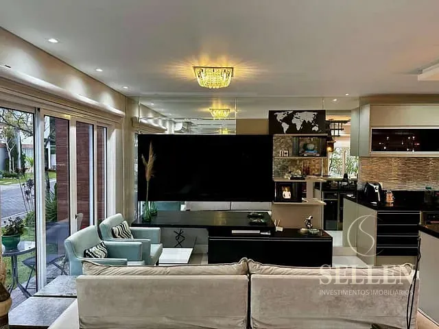 Casa com 275m² 3 quartos e 3 banheiros, à venda, no bairro São Judas Tadeu em Balneário Camboriú