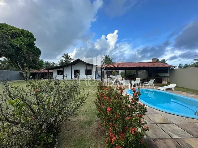 Casa com 1360m² 4 quartos e 4 banheiros, à venda, no bairro Olivença em Ilhéus