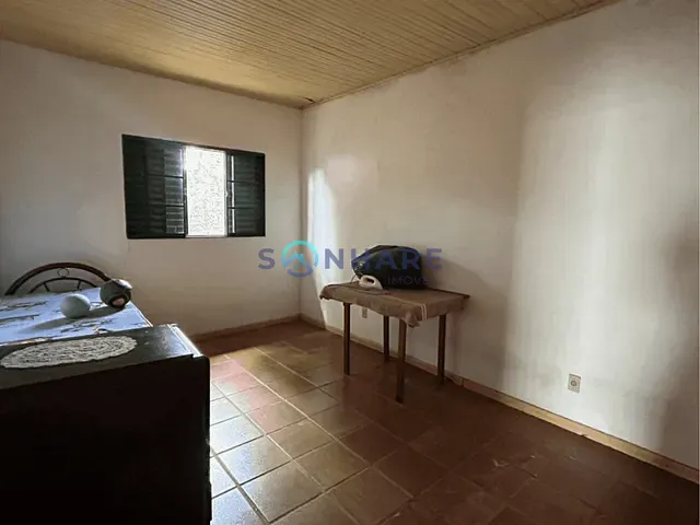 Casa com 265m² 2 quartos e 2 banheiros, à venda, no bairro Centro em Tomazina