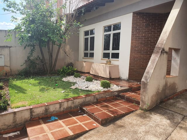 Casa com 330m² 4 quartos e 3 banheiros, à venda, no bairro Lago Parque em Londrina