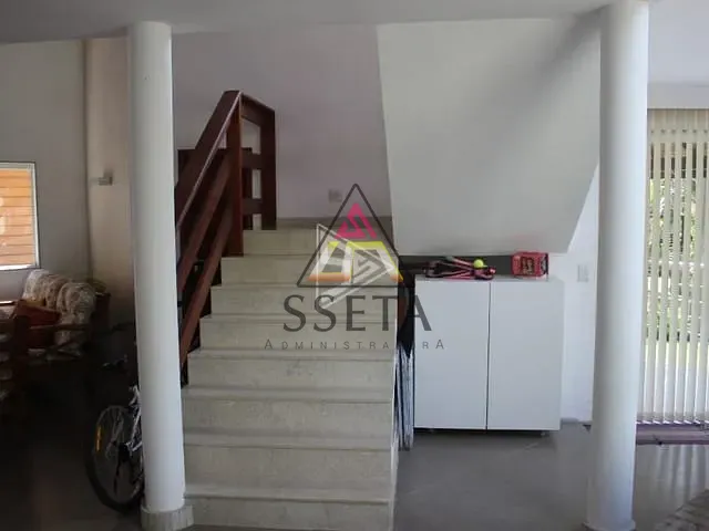 Casa com 600m² 4 quartos e 4 banheiros, à venda, no bairro Limoeiro em Guapimirim