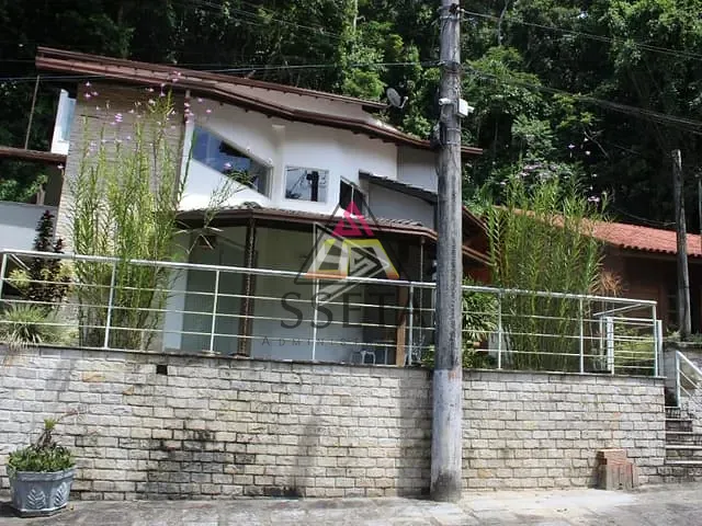 Casa com 600m² 4 quartos e 4 banheiros, à venda, no bairro Limoeiro em Guapimirim